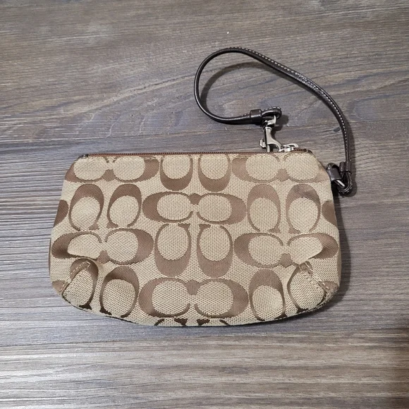 Coach Est. 1841 SOHO Turnlock Medium Brown Signature Wallet Wristlet Canvas - Picture 5 of 9